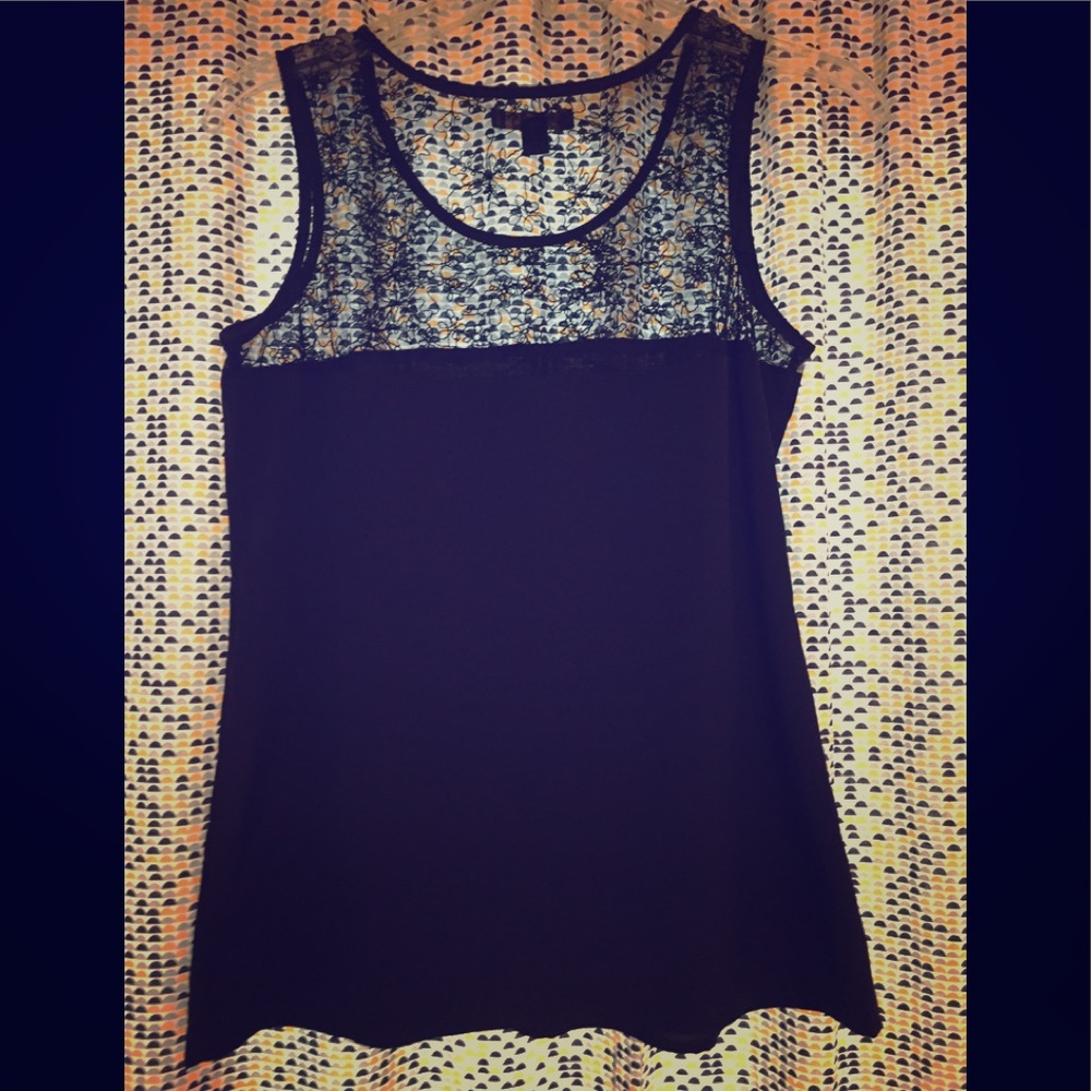 Beautiful lace top 🎀